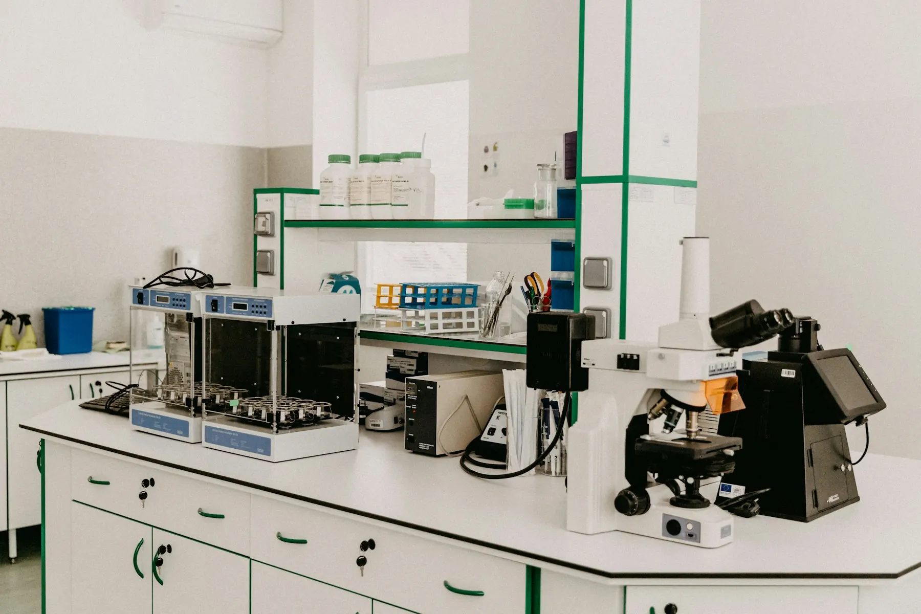 LABORATORIOS